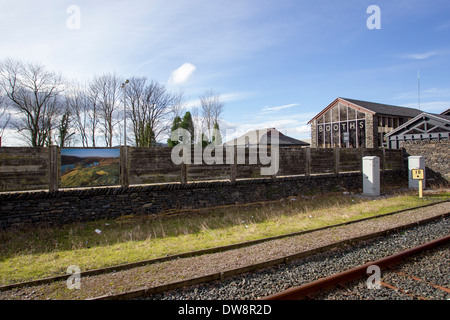 Ausstellung Kunstwerke Kendal College-Studenten Windermere Train station Stockfoto