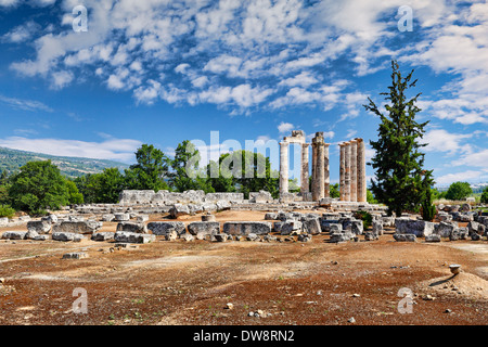 Der Tempel des Zeus (330 v. Chr.) in Nemea, Griechenland Stockfoto