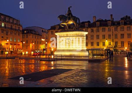 Figueira Platz in der Nacht in Lissabon, Portugal, Europa Stockfoto