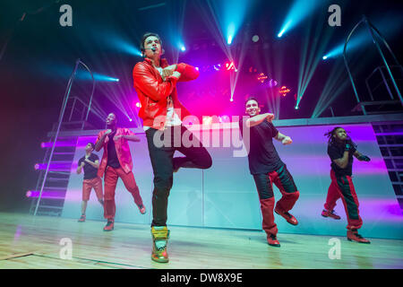 Royal Oak, Michigan, USA. 3. März 2014. Amerikanische Pop-Sängerin AUSTIN MAHONE durchführen auf MTVs Künstler Watch Tour in The Royal Oak Musiktheater März 2. 2014 Credit: Marc Nader/ZUMA Wire/ZUMAPRESS.com/Alamy Live News Stockfoto