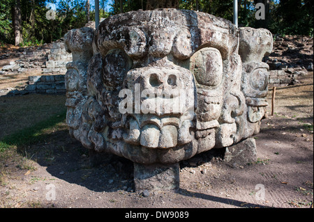 Eine Skulptur im archäologischen Park Ruinas de Copán in Honduras Stockfoto