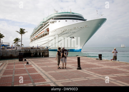 Royal Caribbean International Zauber der Meere Zwerge den Pier am Mallory Square, Key West, Florida, USA Stockfoto