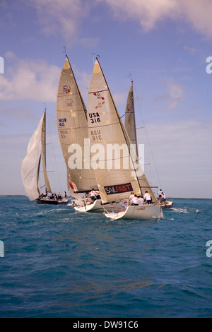 Erstklassige Boote und Segler sind jedes Jahr im Januar gezogen, um in die Acura Key West Regatta, Key West, Florida, USA konkurrieren Stockfoto