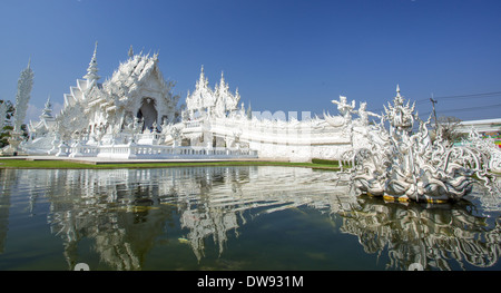 Berühmten Wat Rong Khun (weiße Tempel) in der Provinz Chiang Rai, Nordthailand Stockfoto