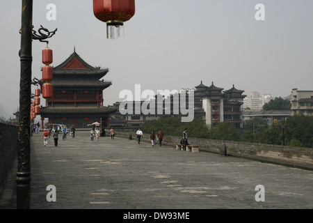 Innenstadt von Xi ' an, Laternen am Südtor Gebäude Stockfoto