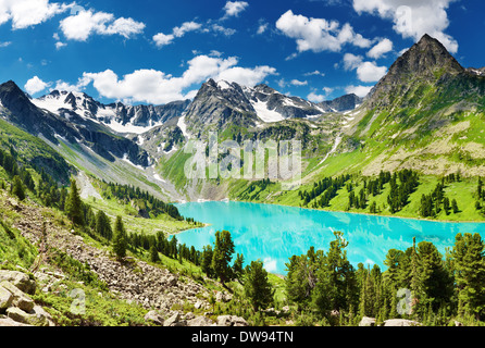 Wunderschönen türkisfarbenen See im Altai-Gebirge Stockfoto