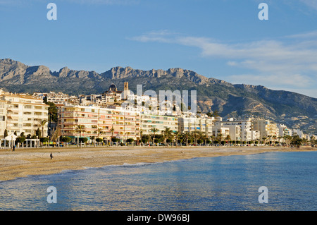 Strand, Stadtbild im Morgenlicht, Altea, Costa Blanca, Provinz Alicante, Spanien Stockfoto