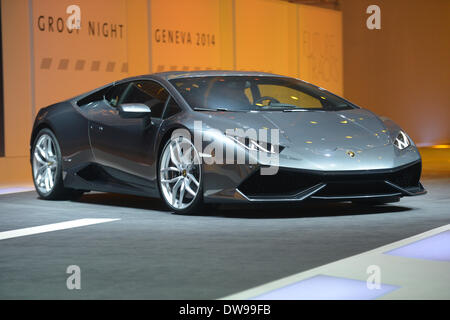 Genf, Schweiz. 3. März 2014. Der Lamborghini Huracan präsentiert sich in der Ausstellungshalle Espace Secheron während der VW Abend am Vorabend des ersten Pressetag der Genfer Automobilsalon in Genf, Schweiz, 3. März 2014-Unternehmen. Foto: Uli Deck/Dpa/Alamy Live News Stockfoto