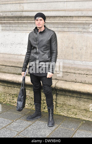 Guido Werth der Start-und Landebahn Chalayan angekommen zeigen während der Paris Fashion Week - 28. Februar 2014 - Start-und Landebahn Manhattan/Celine Gaille/picture alliance Stockfoto