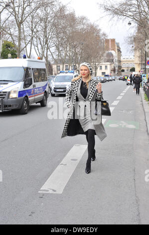 Eugenia Kim die Dior-Start-und Landebahn angekommen zeigen während der Paris Fashion Week - 28. Februar 2014 - Start-und Landebahn Manhattan/Celine Gaille/picture alliance Stockfoto