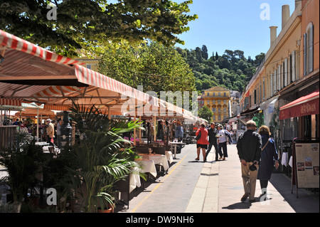 Markt am Cours Selaya. Nizza, Frankreich.  Stände mit frisch produzieren Stockfoto