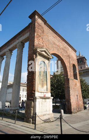 Colonne di San Lorenzo, befindet sich vor der Basilika San Lorenzo Maggiore, Mailand, Italien Stockfoto