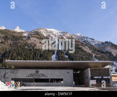 Téléphérique de l'Aiguille du Midi Seilbahn senken-Station in Chamonix-Mont-Blanc, Haute Savoie, Rhône-Alpes, Frankreich, Europa Stockfoto