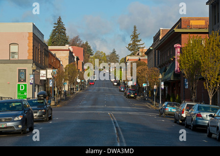 Innenstadt von Hood River, Oregon an einem Frühlingsmorgen. USA Stockfoto