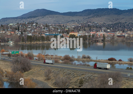 Die Stadt von Klamath Falls, Oregon im Frühjahr. USA Stockfoto