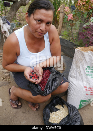 EL SALVADOR, Jujutla. Armen Bauerndorf. Stockfoto