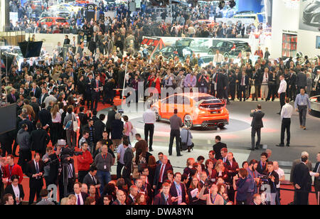 Genf, Schweiz. 4. März 2014. Eine Halle während der ersten Pressetag der Genfer Automobilsalon in Genf, Schweiz, 4. März 2014. Der 84. Genfer Motor Show 2014 findet vom 06. bis 16. März 2014. Foto: Uli Deck/Dpa/Alamy Live News Stockfoto