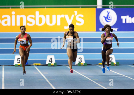 AMA PIPI, Diani WALKER & Adeline GOUENON, 60m Hitze britischen Leichtathletik Indoor-Sheffield England UK. Stockfoto