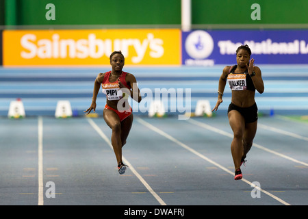 AMA PIPI & Diani WALKER, 60m Hitze britischen Leichtathletik Indoor-Sheffield England UK. Stockfoto