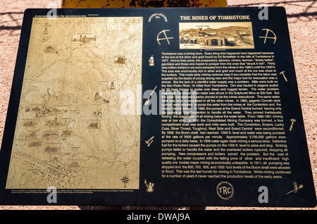 Interpretierende Plaque an der Grabstein Mines, Tombstone, Arizona USA Stockfoto