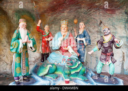 Singapur - 1. Februar 2014: Di Zang Wang Ksitigarbha Buddha, verantwortlich für den zehnten Gericht der Hölle Stockfoto