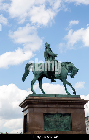 Reiterstandbild von König Christian IX stehend in Amalienborg Slotsplads in Kopenhagen Stockfoto