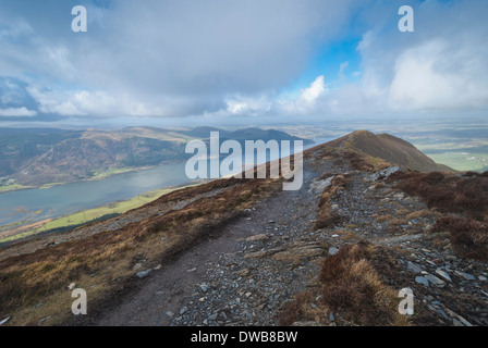 Seenplatte Fjälls Gratwanderung neben Bassenthwaite: Ullock Hecht und Longside Rand. Stockfoto