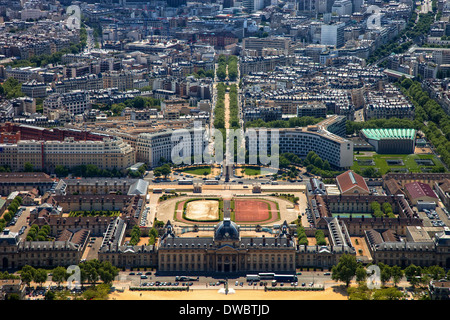 Luftbild auf Ecole Militaire vom Eiffelturm, Paris, Frankreich. Stockfoto