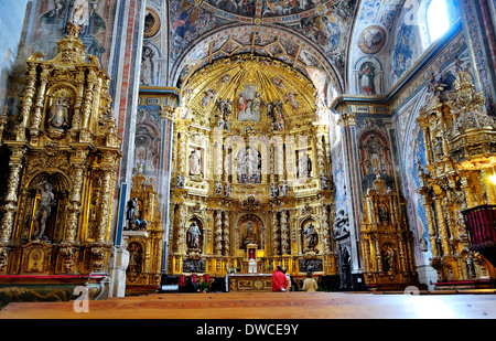 Barocke Altarbild. Kirche Mariä Himmelfahrt (16., 17. und 18. Jahrhundert), Labastida, Baskenland. Stockfoto