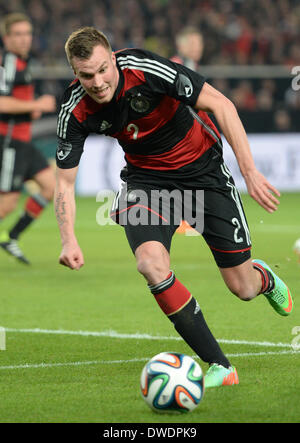 Stuttgart, Deutschland. 5. März 2014. Deutschlands Kevin Grosskreutz während das internationale Freundschaftsspiel zwischen Deutschland und Chile bei Mercedes-Benz-Arena in Stuttgart, Deutschland, 5. März 2014. Foto: Andreas Gebert/Dpa/Alamy Live-Nachrichten Stockfoto