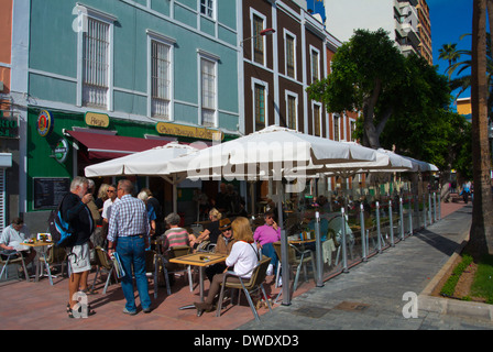 Restaurant-Terrassen, Parque Santa Catalina Park Square, Las Palmas de Gran Canaria, Kanarische Inseln, Spanien, Europa Stockfoto