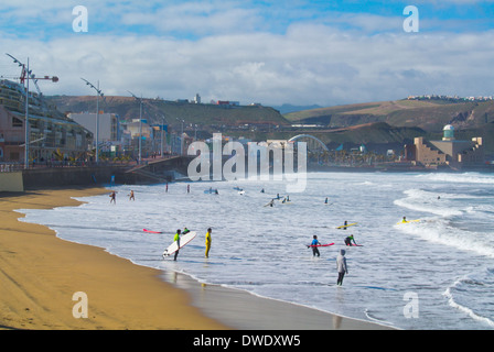 Surfer, Strand Playa Chica, Las Palmas de Gran Canaria, Kanarische Inseln, Spanien, Europa Stockfoto