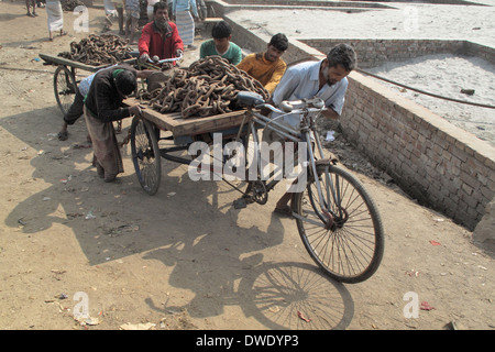 Dock-Hof und... Oli Nagar Hausing Stockfoto