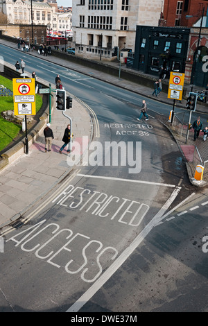 Durchsetzung der Kameras zur Überwachung Zugang über lendal Bridge York North Yorkshire England UK Vereinigtes Königreich Stockfoto