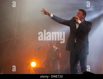 Tony Hadley live auf Chilfest 2013, Tring, Hertfordshire Stockfoto