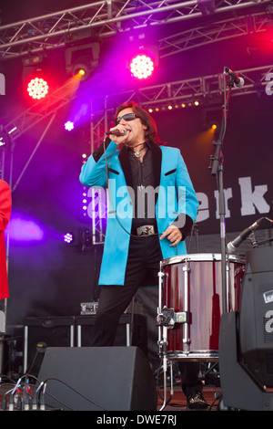 Showaddywaddy live auf Berkofest 2013, Berkhamsted, Hertfordshire Stockfoto