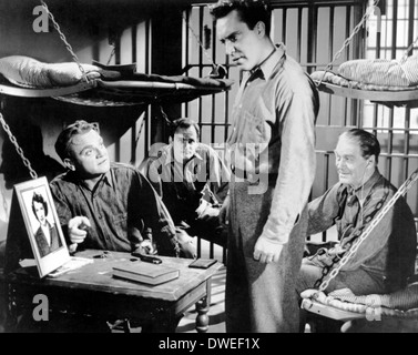 James Cagney, Robert Osterloh, Edmond O'Brien und G. Pat Collins am Set des Films "White Heat", 1949 Stockfoto