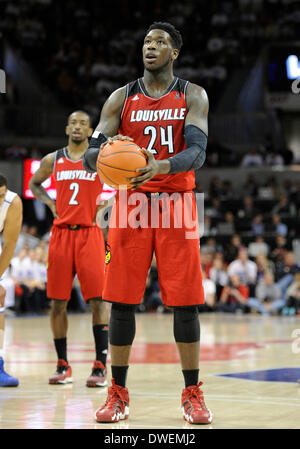 5. März 2014: Louisville Cardinals nach vorne Montrezl Harrell #24 19 Punkte bei einer NCAA Basketball-Spiel zwischen der University of Louisville Cardinals und die Southern Methodist University Mustangs im Moody Coliseum in Dallas, TX Louisville besiegte Southern Methodist 84-71 Stockfoto