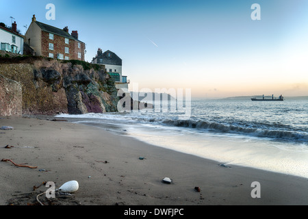 Der Strand von Cawsand an der südlichen Küste von Cornwall Stockfoto
