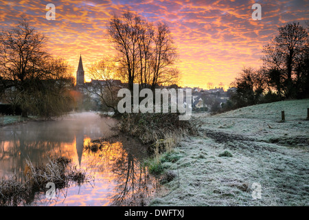 März Sonnenaufgang über Malmesbury Stockfoto