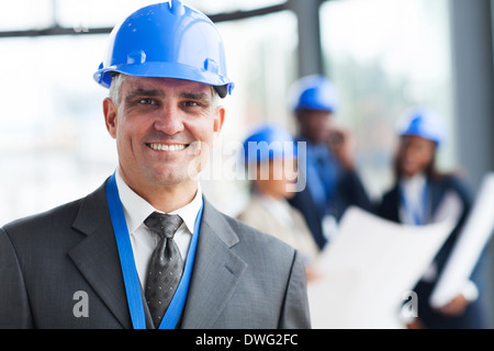 Porträt des leitenden Architekten in modernen Büro Nahaufnahme Stockfoto