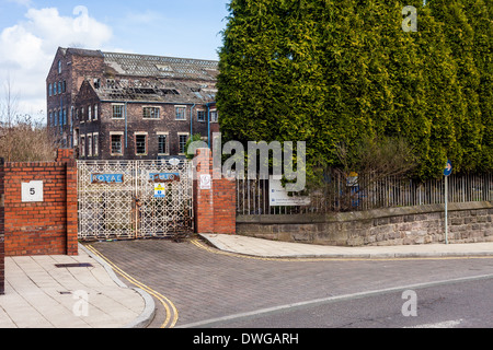 Bestandteil der ursprünglichen Royal Doulton Fabrik der ehemaligen Royal Doulton wird abgerissen. Nile Street Burslem schüren Stockfoto