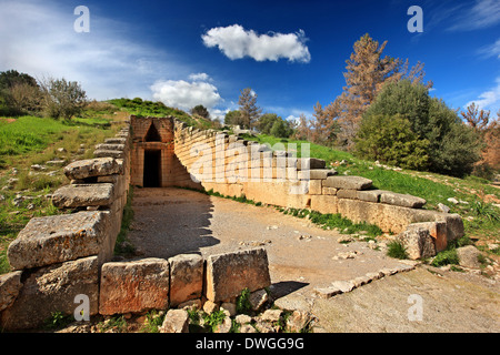 Das "Schatzhaus des Atreus" antiken Mykene (Mykines), Argolis (Argolis), Peloponnes, Griechenland. Stockfoto