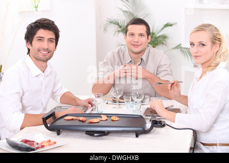 Abendessen mit Freunden Stockfoto