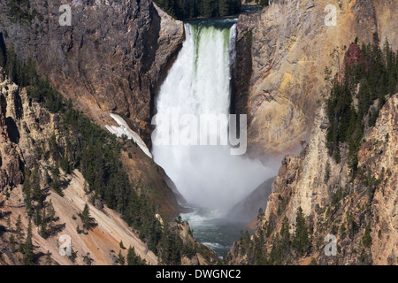 Niedriger fällt der Grand Canyon des Yellowstone River, aus Sicht der Künstler im Yellowstone-Nationalpark, Wyoming. Stockfoto