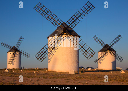 Windmühlen von Campo de Criptana in der Region La Mancha in Zentralspanien. Stockfoto