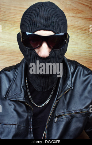 Gefährliche Gangster in Balaclava bandit Stockfoto