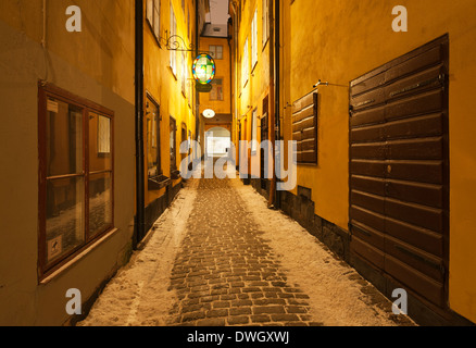 Yxsmedsgränd, ein schmalen gepflasterten Gässchen in Gamla Stan, die Altstadt von Stockholm, Schweden Stockfoto