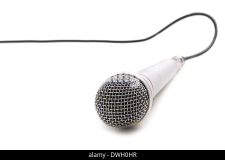 Mikrofon mit Kabel isoliert auf weißem Hintergrund Stockfoto