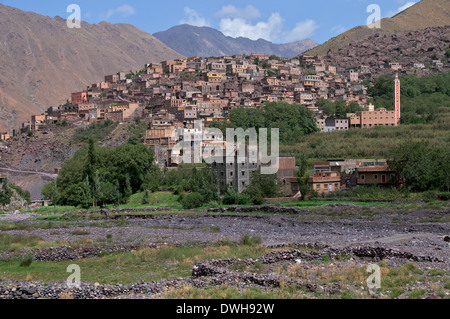 Das Dorf Imlil im hohen Atlasgebirge Marokkos in der Nähe von Toubkal Stockfoto